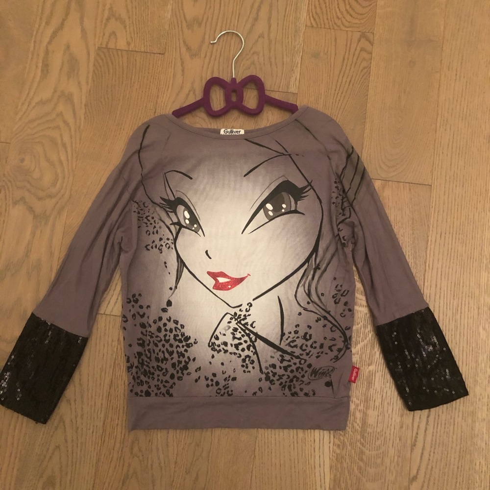 Cute, sequin top. Size 6-7